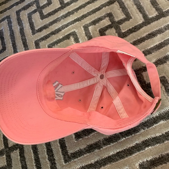 Hat - Picture 4 of 6